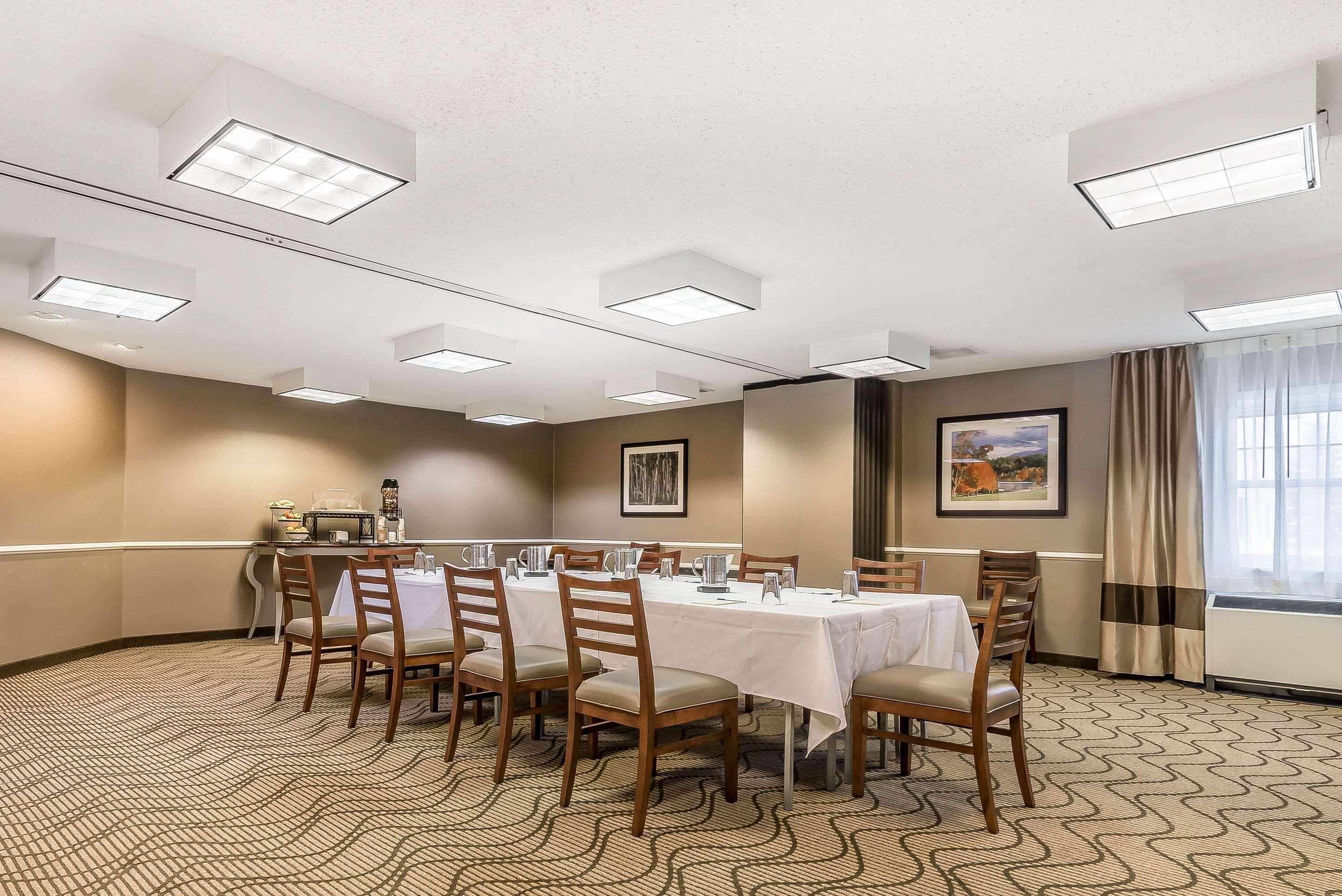 קונקורד Comfort Inn מראה חיצוני תמונה