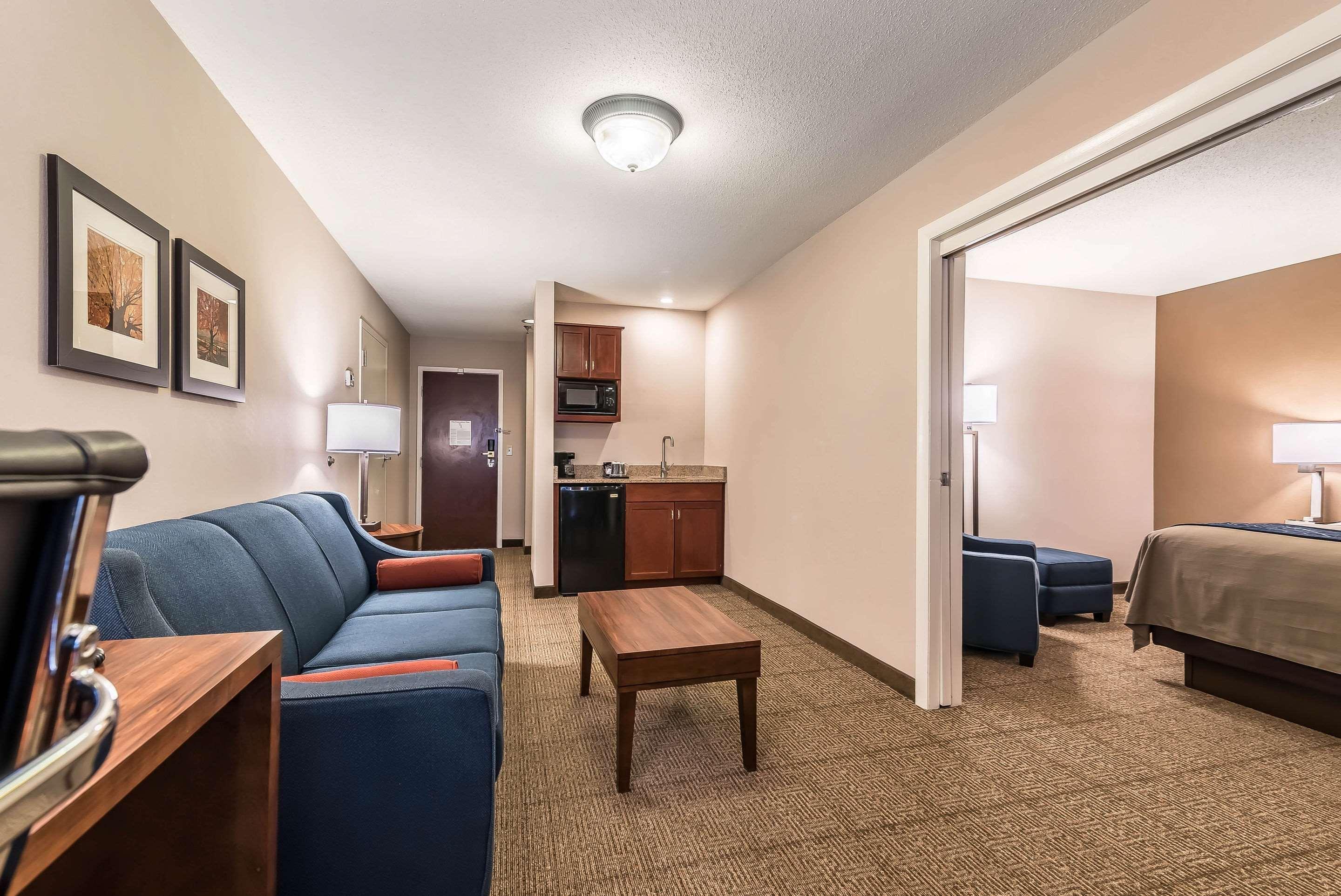 קונקורד Comfort Inn מראה חיצוני תמונה