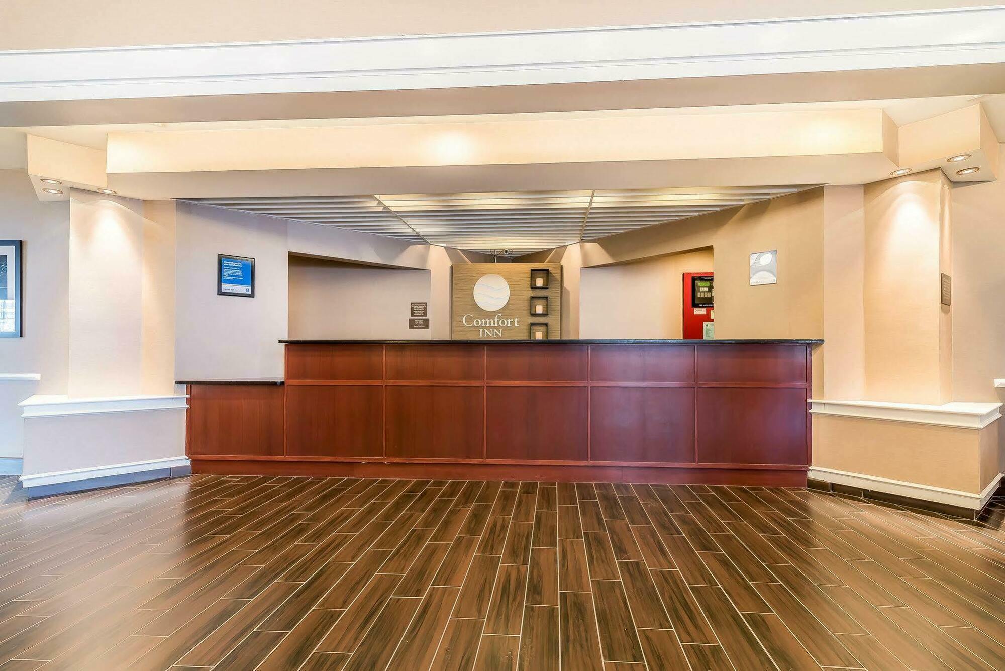 קונקורד Comfort Inn מראה חיצוני תמונה